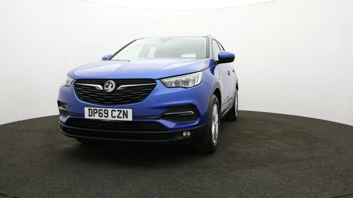 2020-vauxhall-grandland-x-15td-se-big-54