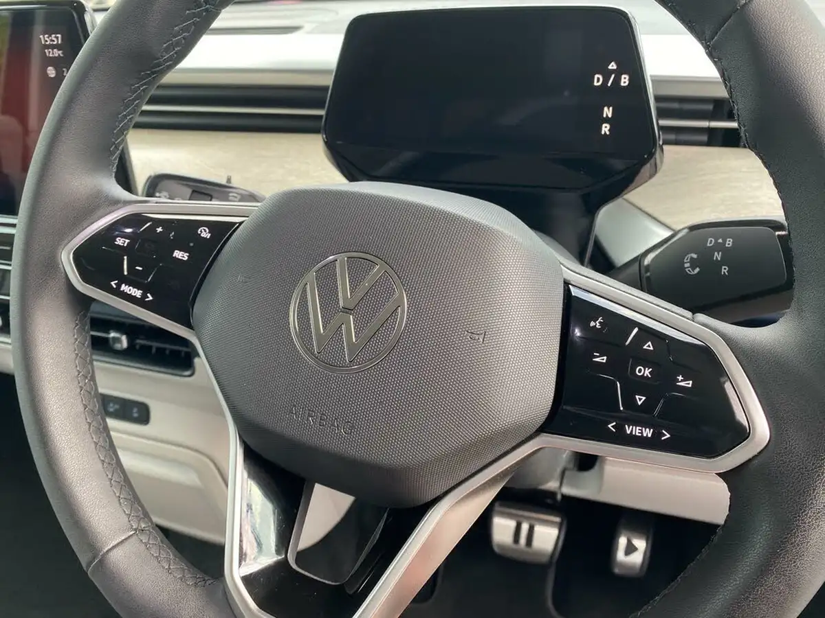 2024-volkswagen-idbuzz-e-style-standard-big-13