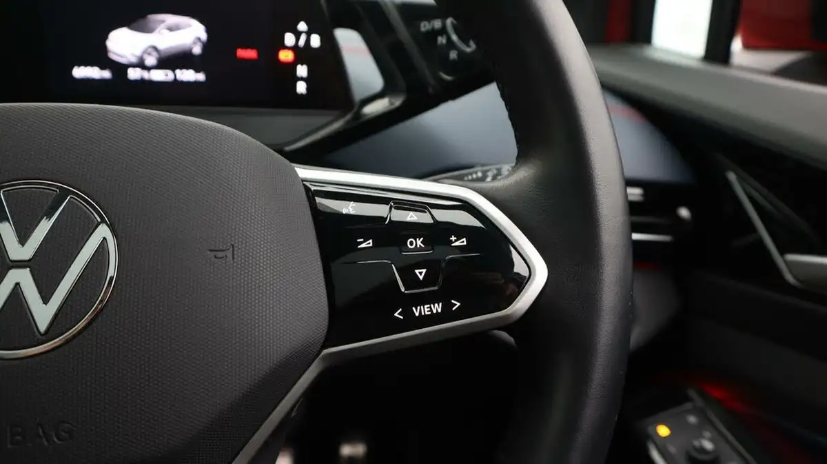 2022-volkswagen-id4-e-gtx-max-awd-big-27