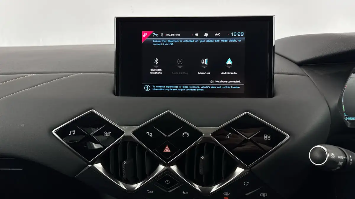 2021-ds-ds-3-crossback-e-tense-prestige-big-11