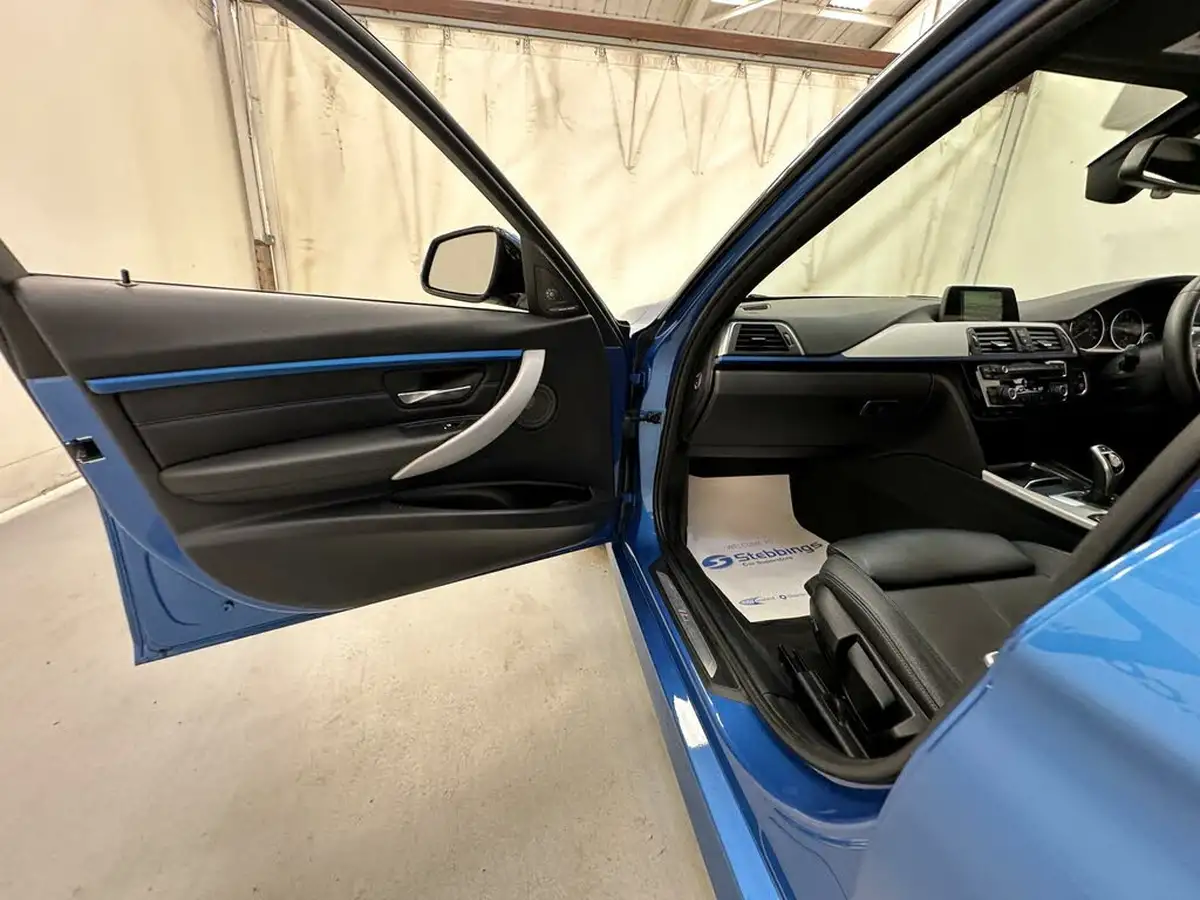 2017-bmw-3-series-20-320i-xdrive-m-sport-saloon-4d-auto-big-24