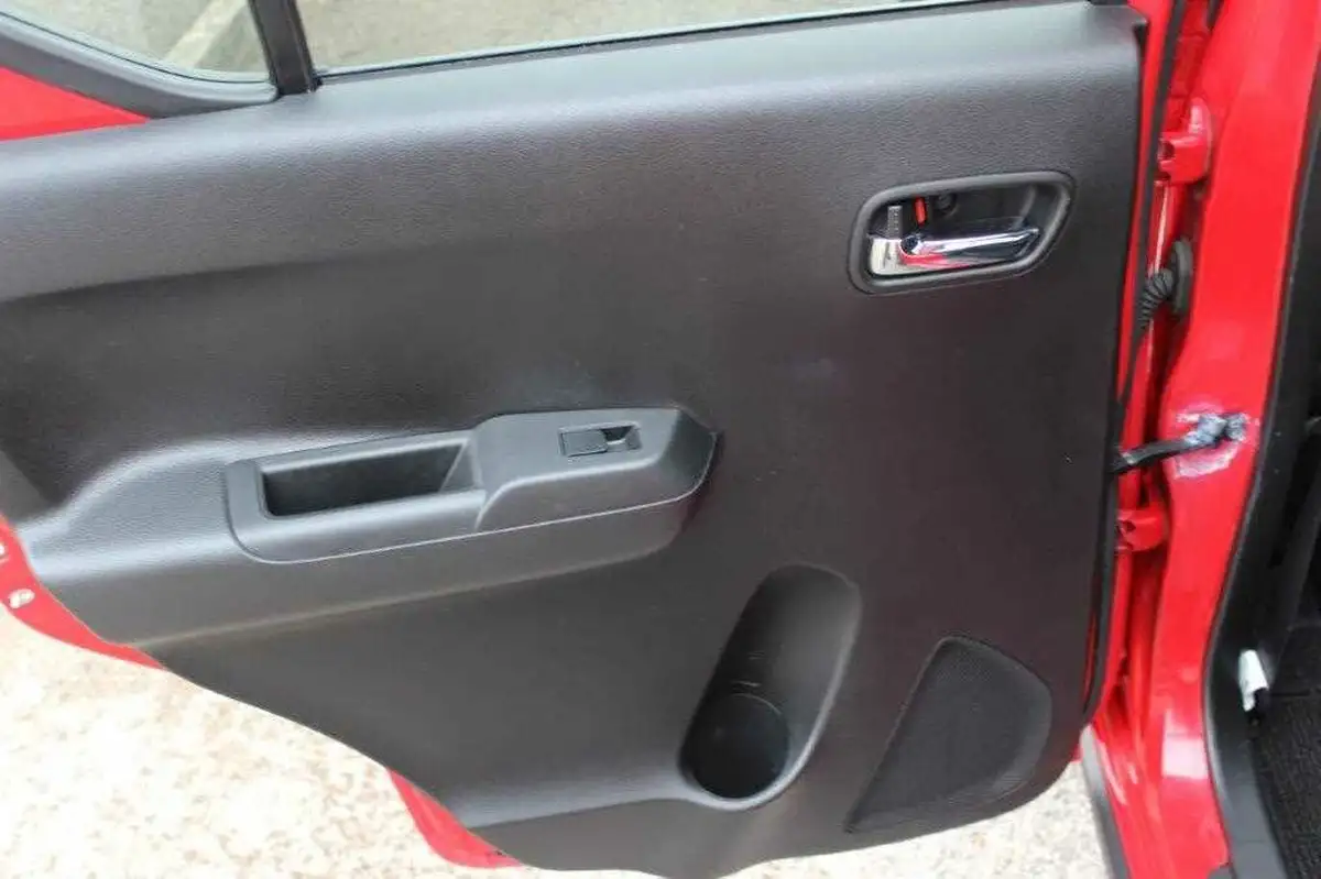 2022-suzuki-ignis-12-dualjet-sz5-big-21