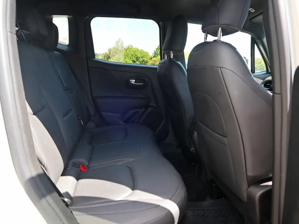 2020-jeep-renegade-13-gse-limited-big-3