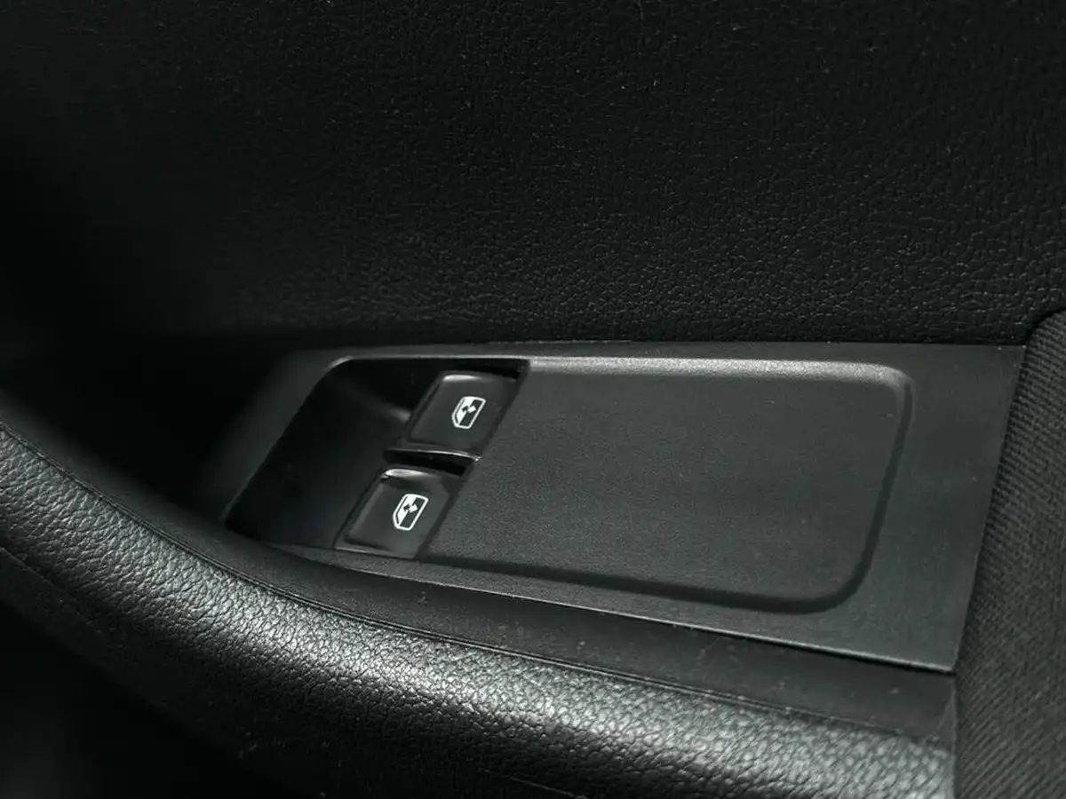 2019-skoda-fabia-10-mpi-s-ss-hatchback-big-20