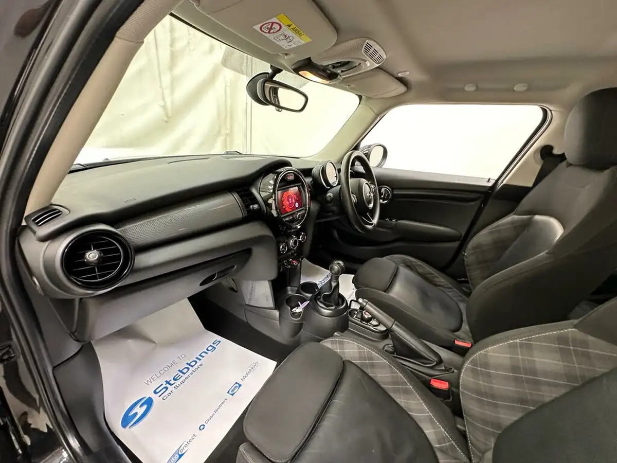 2018-mini-cooper-15td-cooper-d-series-ii-ss-hatchback-5d-big-21