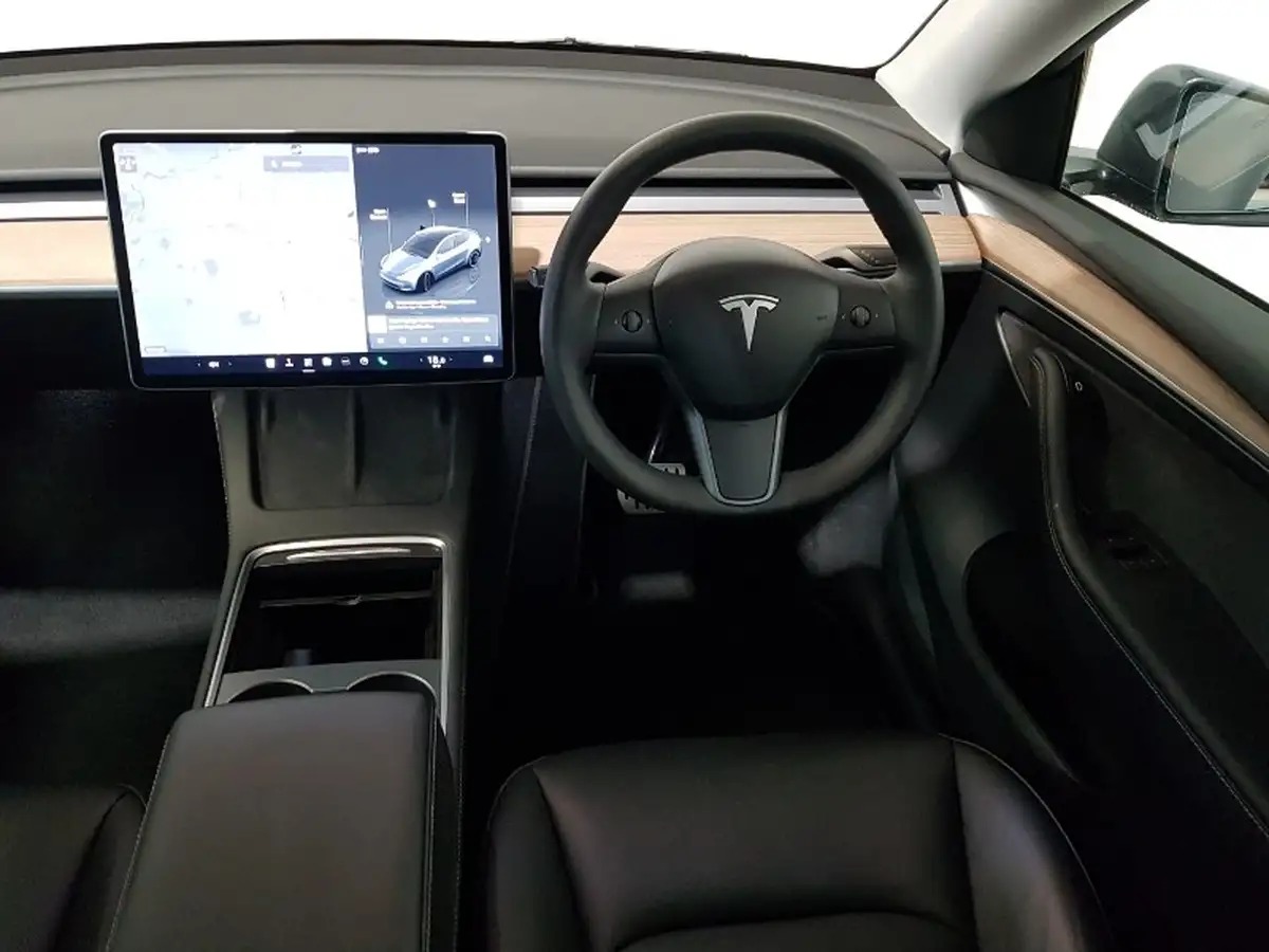 2022-tesla-model-y-e-performance-big-6
