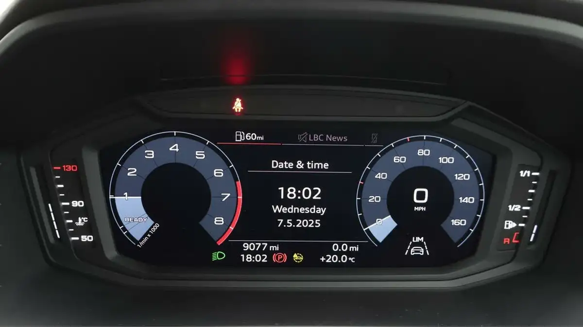 2021-audi-a1-10-30-tfsi-technik-110ps-big-10