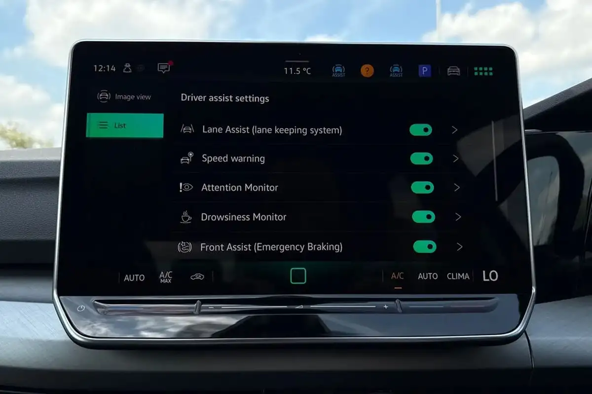 2025-volkswagen-golf-15-etsi-match-big-38