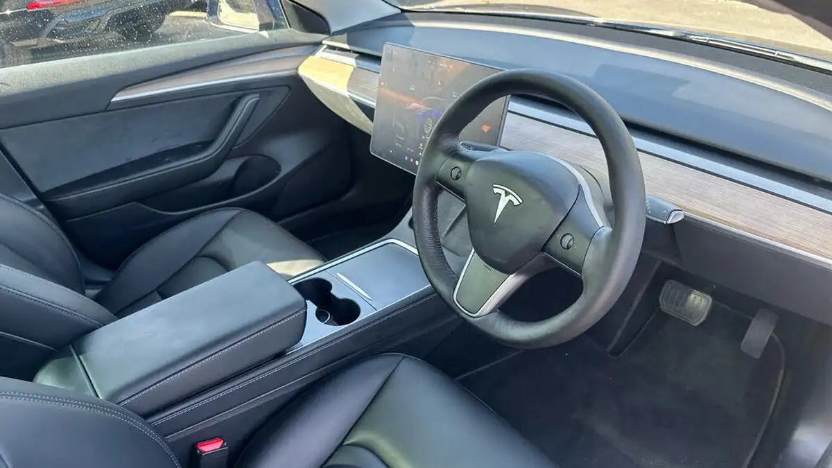 2022-tesla-model-3-e-long-range-big-8