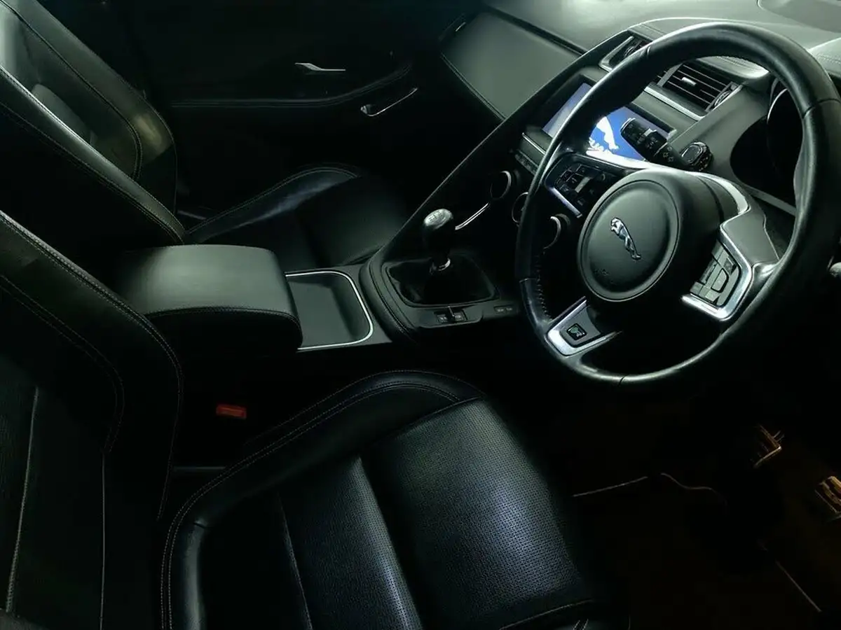 2019-jaguar-e-pace-20-i4d-r-dynamic-s-150ps-big-14