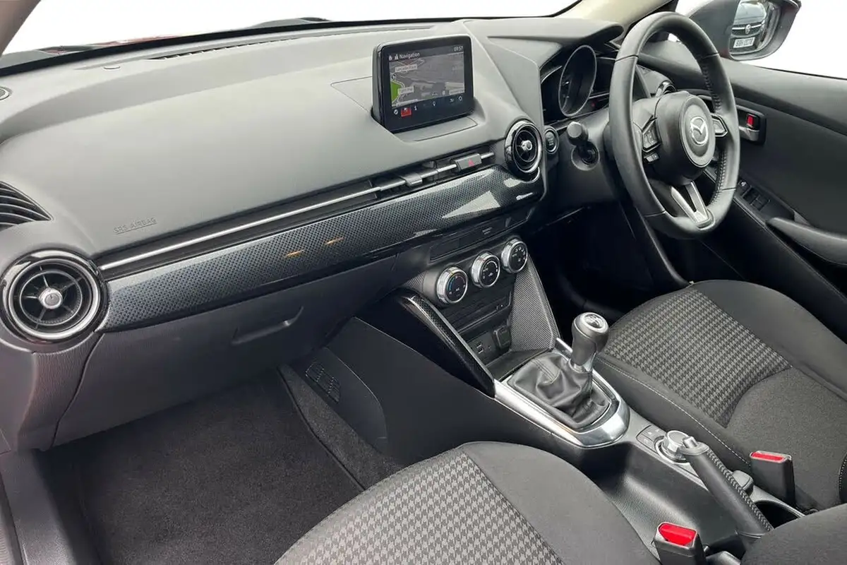 2018-mazda-mazda2-15-sport-black-big-11