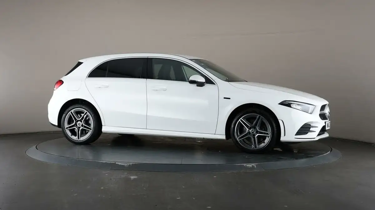 2021-mercedes-benz-a-class-13-a250e-amg-line-hatchback-5d-big-55