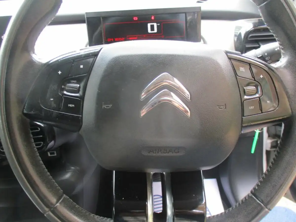 2017-citroen-c4-cactus-12-puretech-flair-82ps-big-15