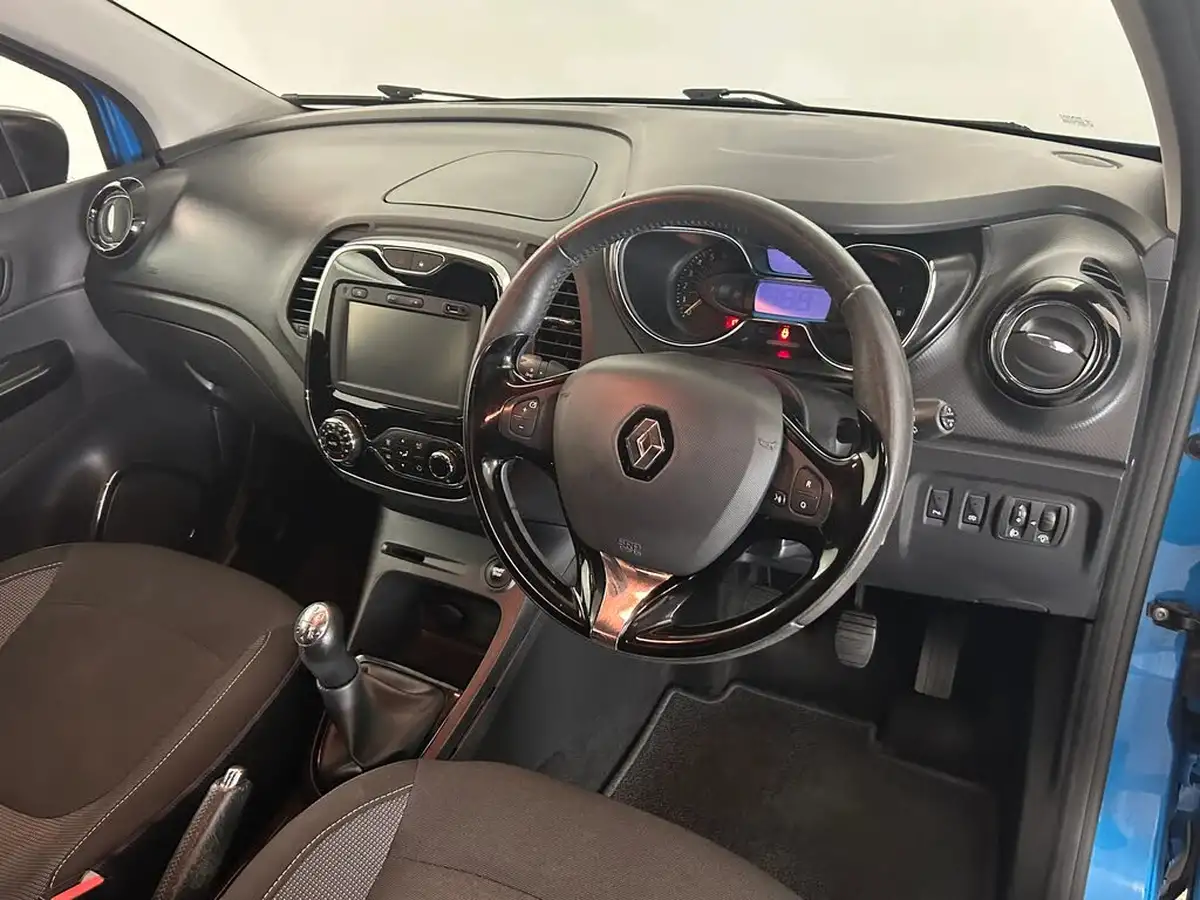 2016-renault-captur-09-dynamique-s-nav-big-22