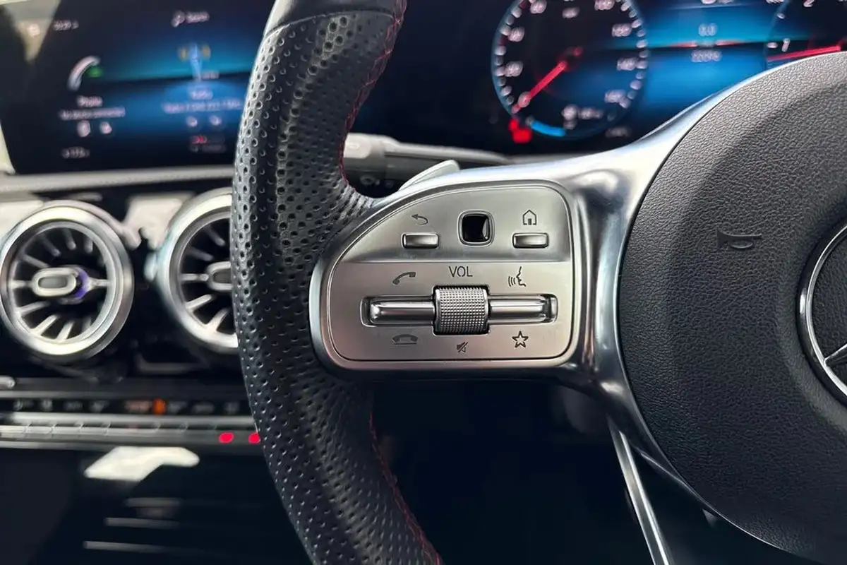 2023-mercedes-benz-cla-20d-cla-220d-amg-line-premium-plus-night-edition-coupe-4d-big-40