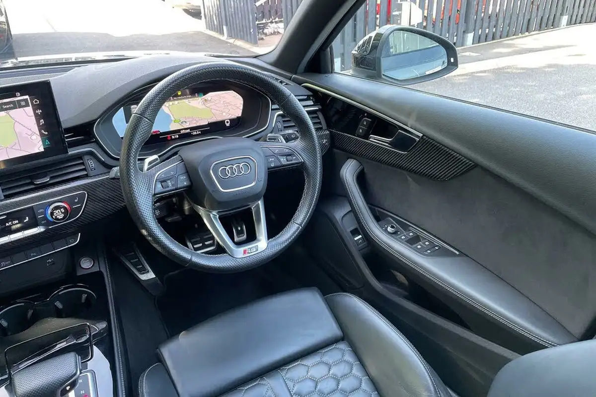 2022-audi-rs4-avant-29-tfsi-carbon-black-big-38