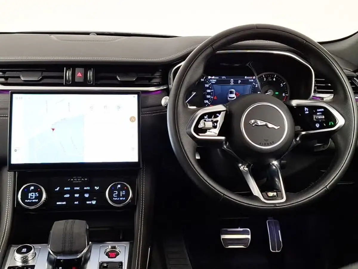 2022-jaguar-f-pace-20-p250-r-dynamic-black-big-6