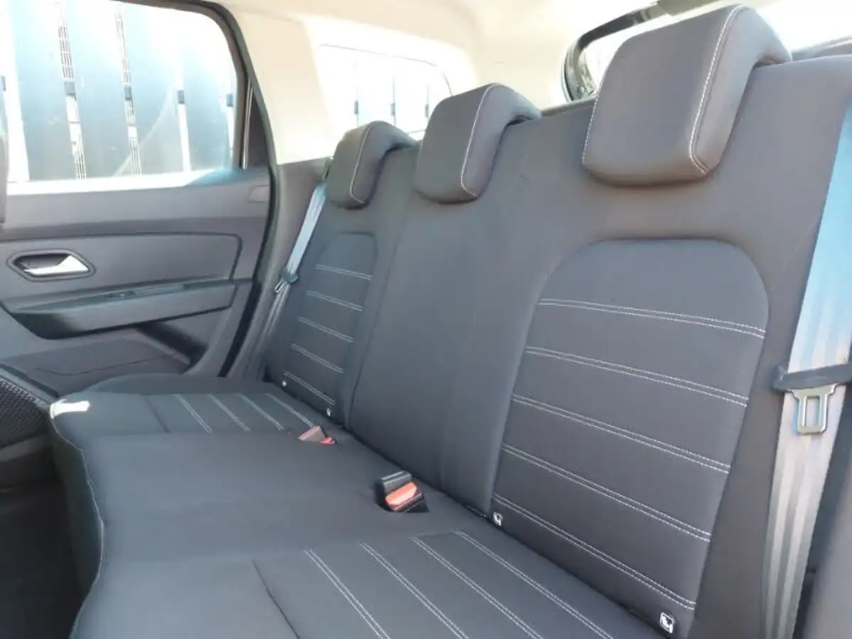 2022-dacia-duster-13-tce-comfort-130hpeu6d-4x2-window-van-big-5