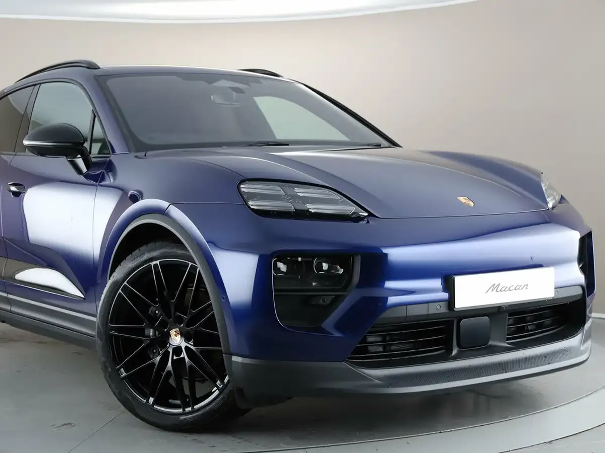 2025-porsche-macan-e-4-electric-big-45