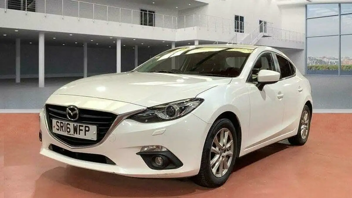 2016-mazda-mazda3-20-se-l-nav-skyactiv-g-fastback-4d-big-5
