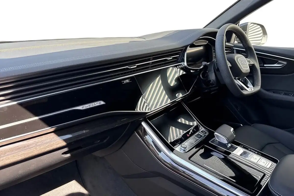 2025-audi-q8-30-50-tdi-black-edition-big-14