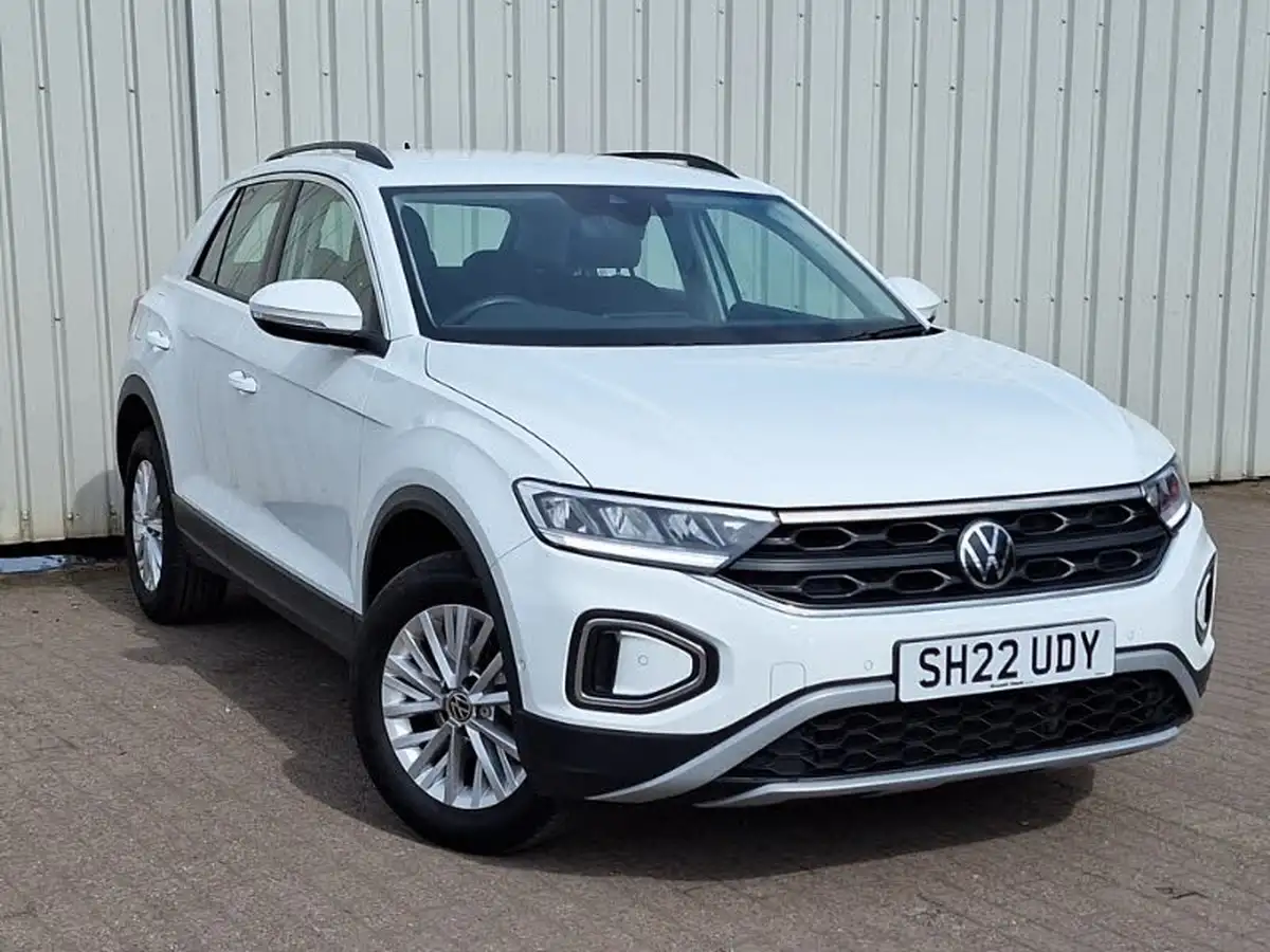2022-volkswagen-t-roc-10-tsi-life-big-0