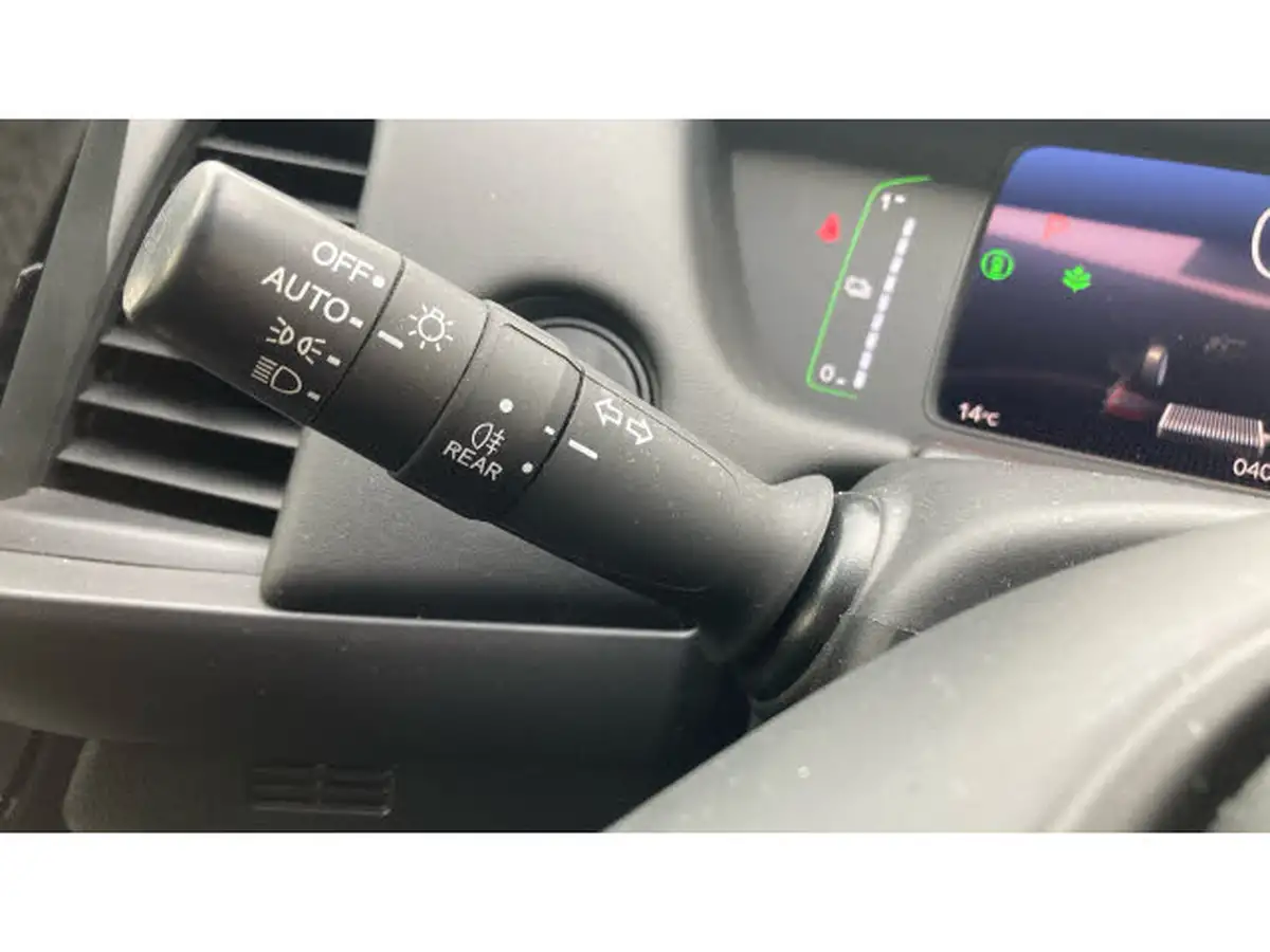 2021-honda-jazz-15-i-mmd-sr-107ps-big-23