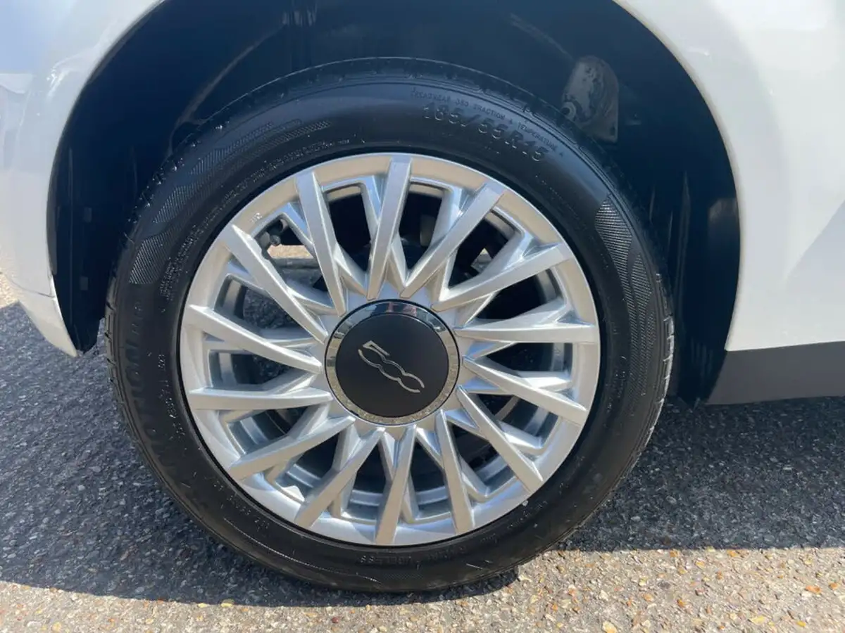 2018-fiat-500-12-lounge-big-12