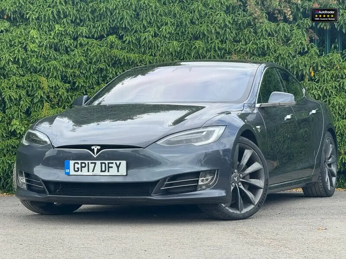 2017-tesla-model-s-e-100d-big-0