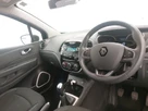 2019-renault-captur-09-tce-play-small-17