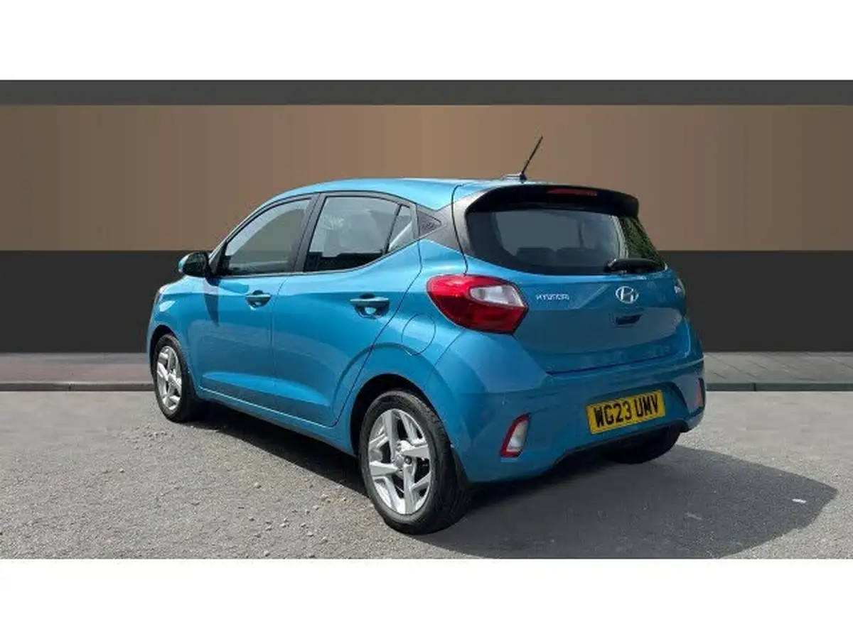 2023-hyundai-i10-12-se-connect-auto-big-1