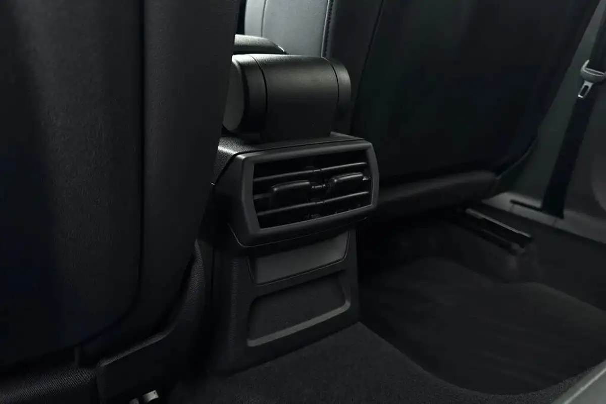 2023-audi-a3-15-35-tfsi-s-line-sportback-5d-big-30