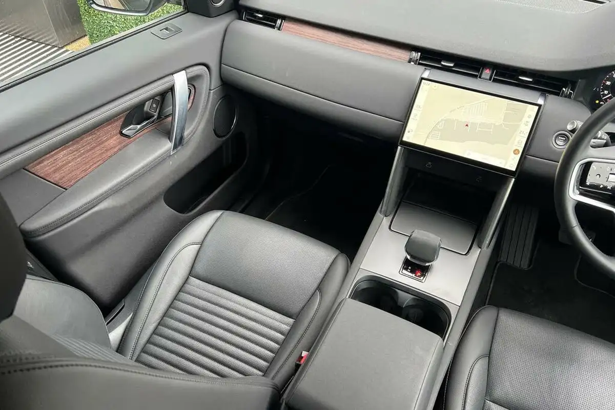 2024-land-rover-discovery-sport-20-d200-s-big-35