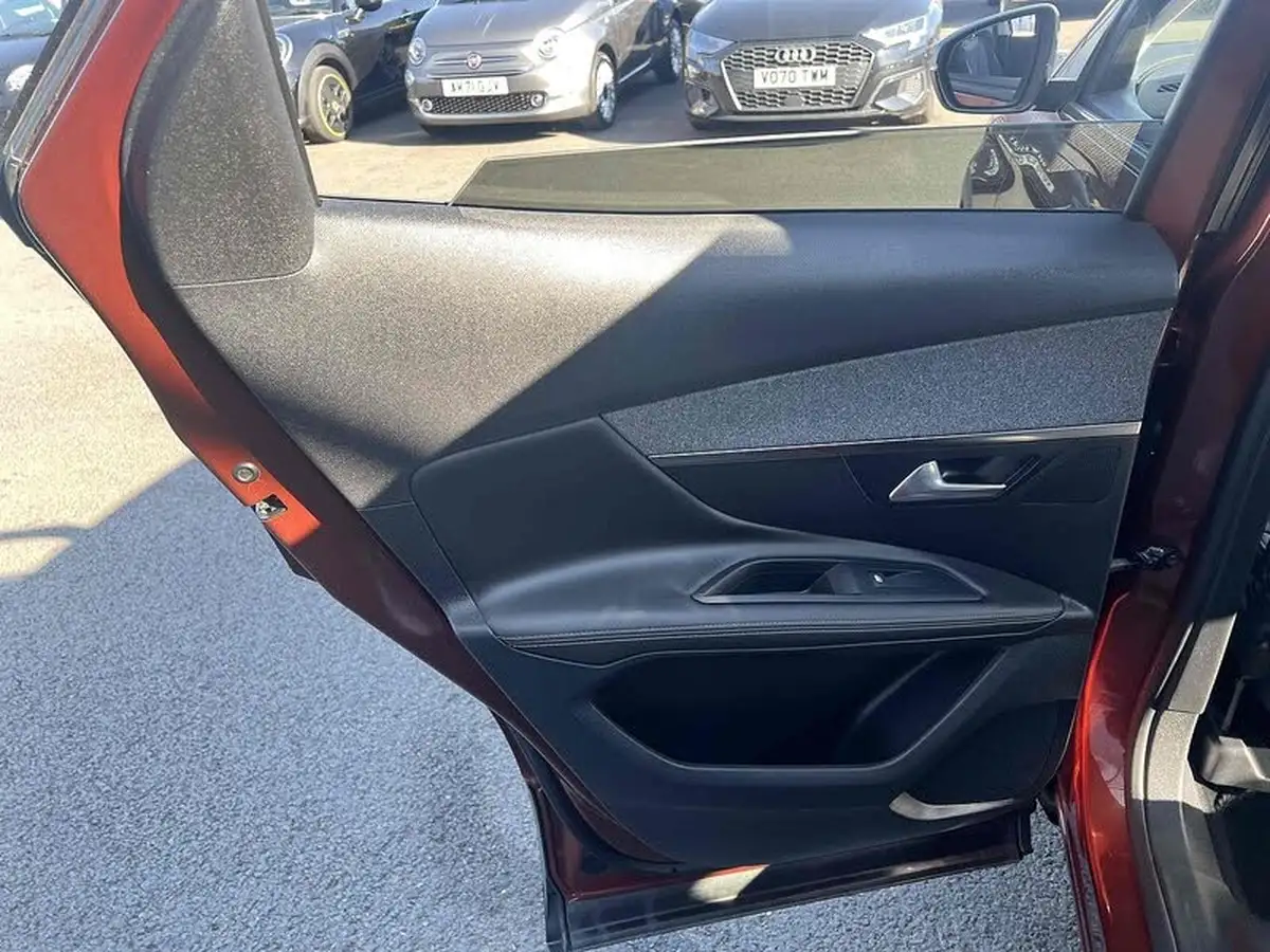 2018-peugeot-3008-suv-16-bluehdi-allure-big-30