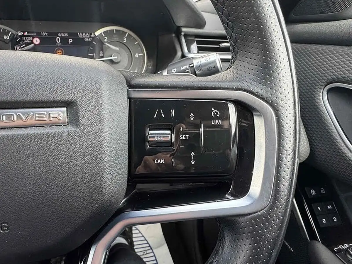 2022-land-rover-range-rover-velar-20-d200-r-dynamic-se-big-33