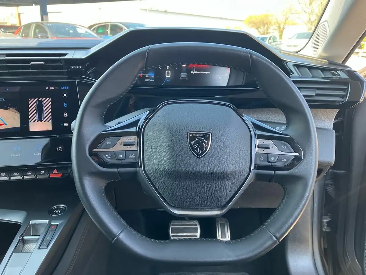 2022-peugeot-308-sw-12-puretech-allure-premium-station-wagon-eat8-big-16