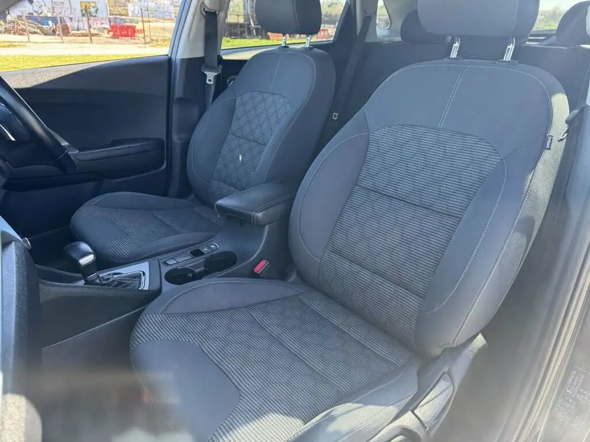 2021-kia-niro-16-gdi-2-big-33