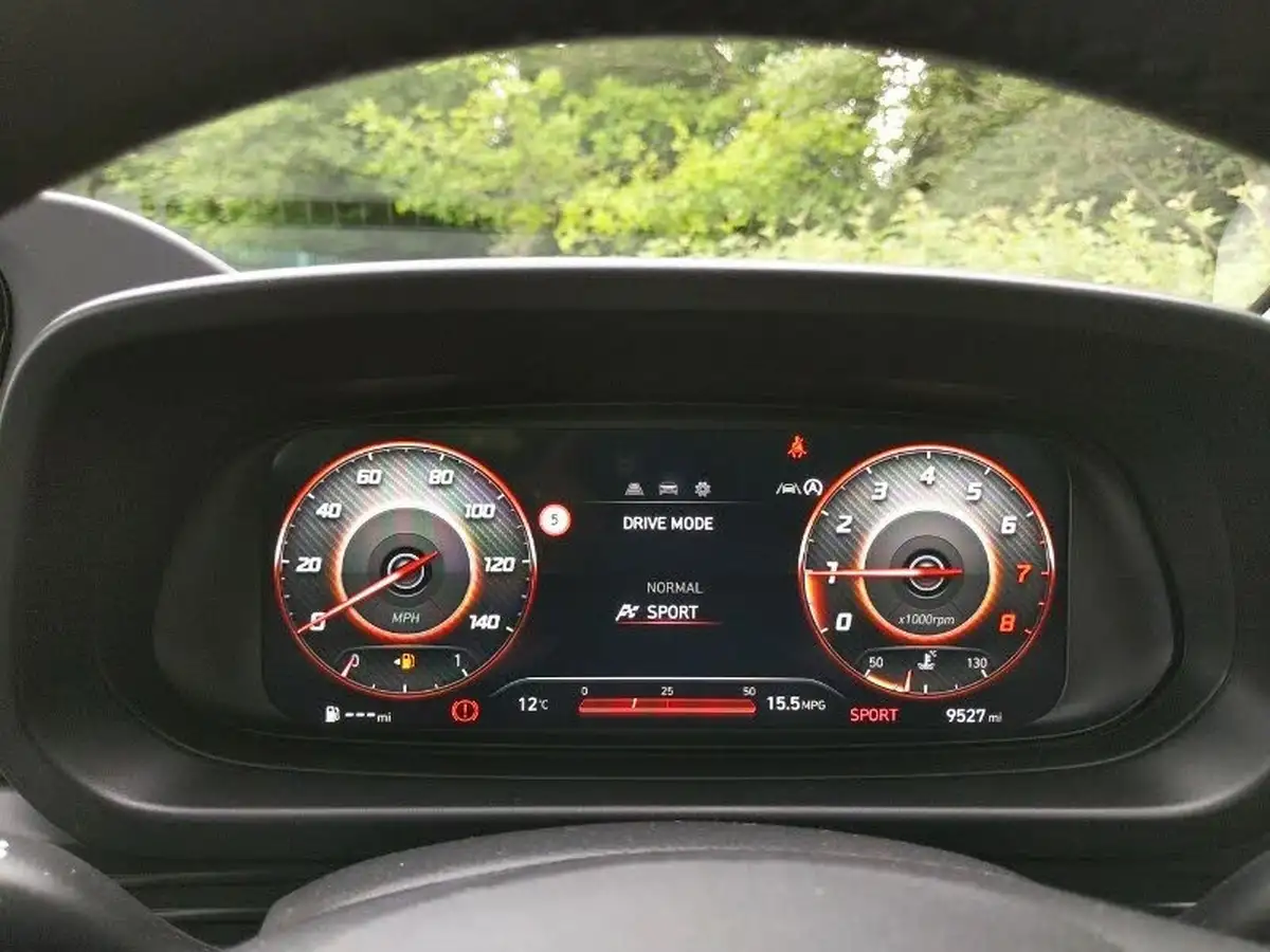 2024-hyundai-i20-10-t-gdi-advance-big-13