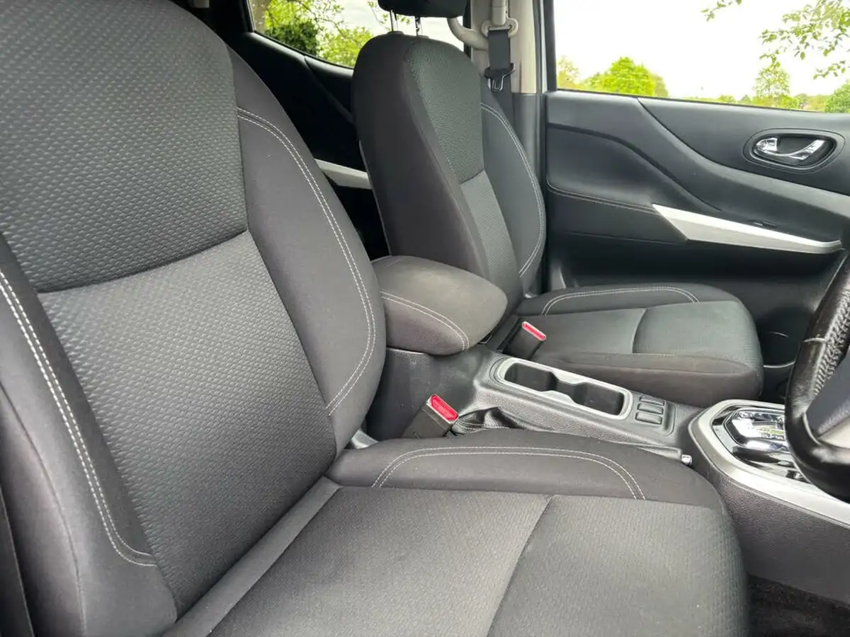 2021-nissan-navara-23dci-tt-n-connecta-8-navi-auto-big-9