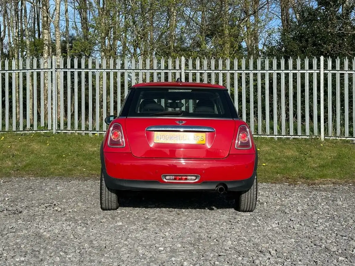 2012-mini-cooper-16-one-98bhp-hatchback-3d-big-10