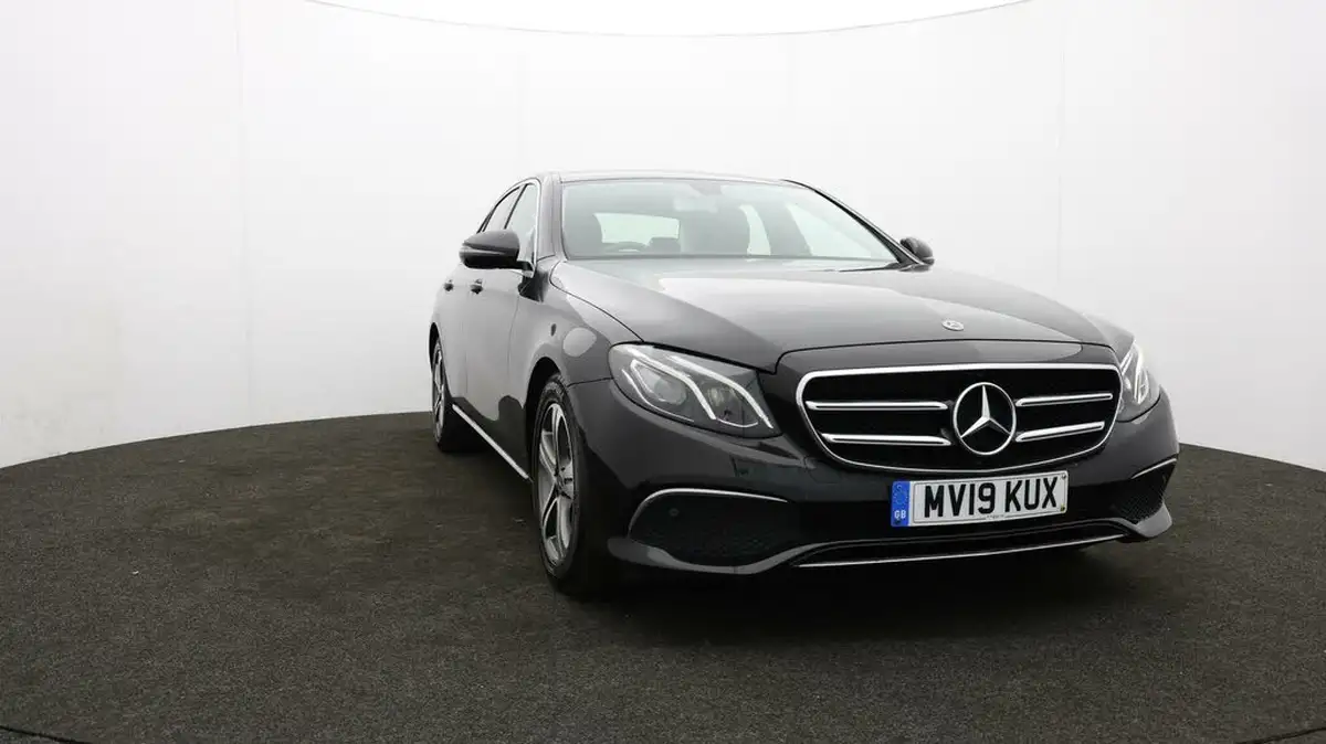 2019-mercedes-benz-e-class-20d-e220d-se-ss-saloon-4d-big-51