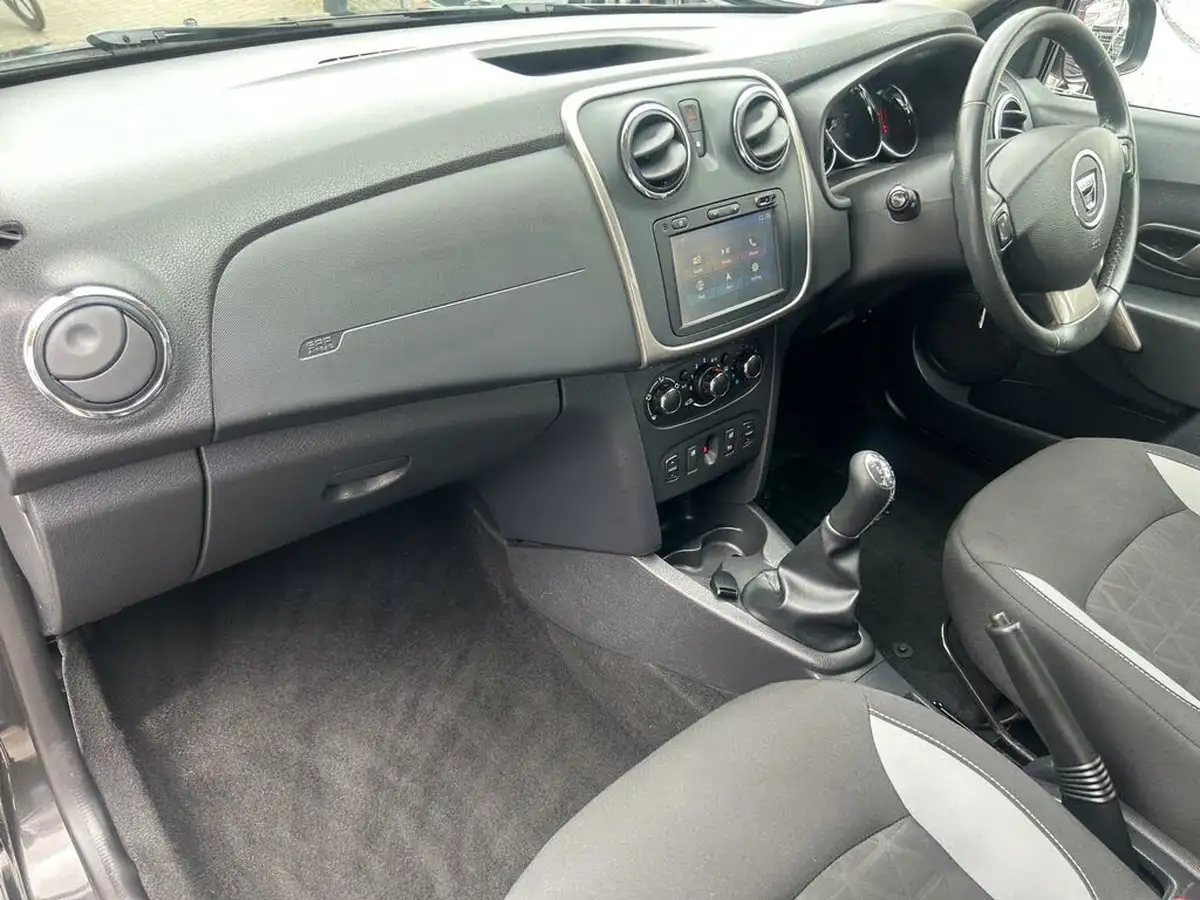 2016-dacia-sandero-stepway-09-tce-laureate-big-79