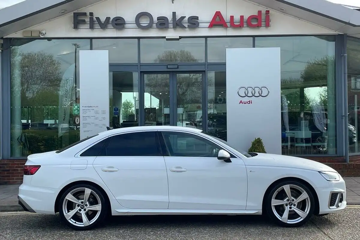 2022-audi-a4-20-35-tfsi-s-line-tronic-big-1