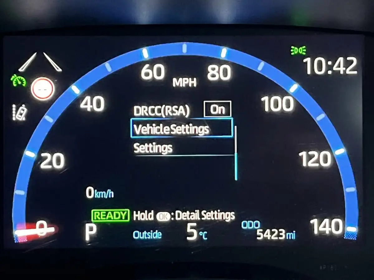 2023-toyota-yaris-cross-15-vvt-i-gr-sport-big-26