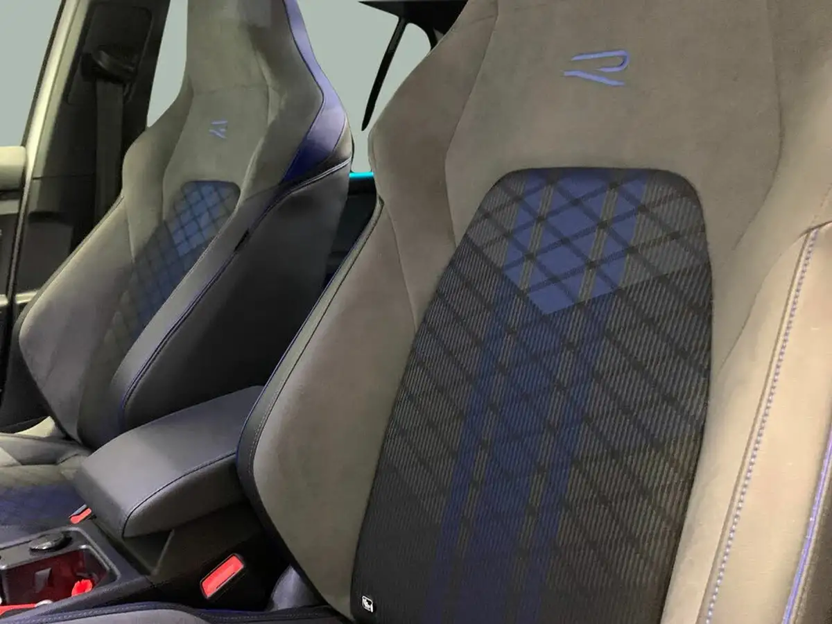 2024-volkswagen-golf-20-tsi-r-320ps-hatchback-big-20