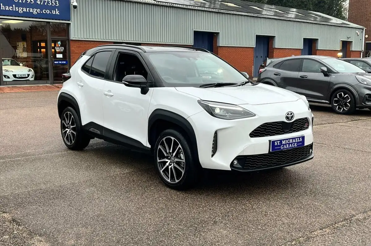 2023-toyota-yaris-cross-15-vvt-i-gr-sport-big-2