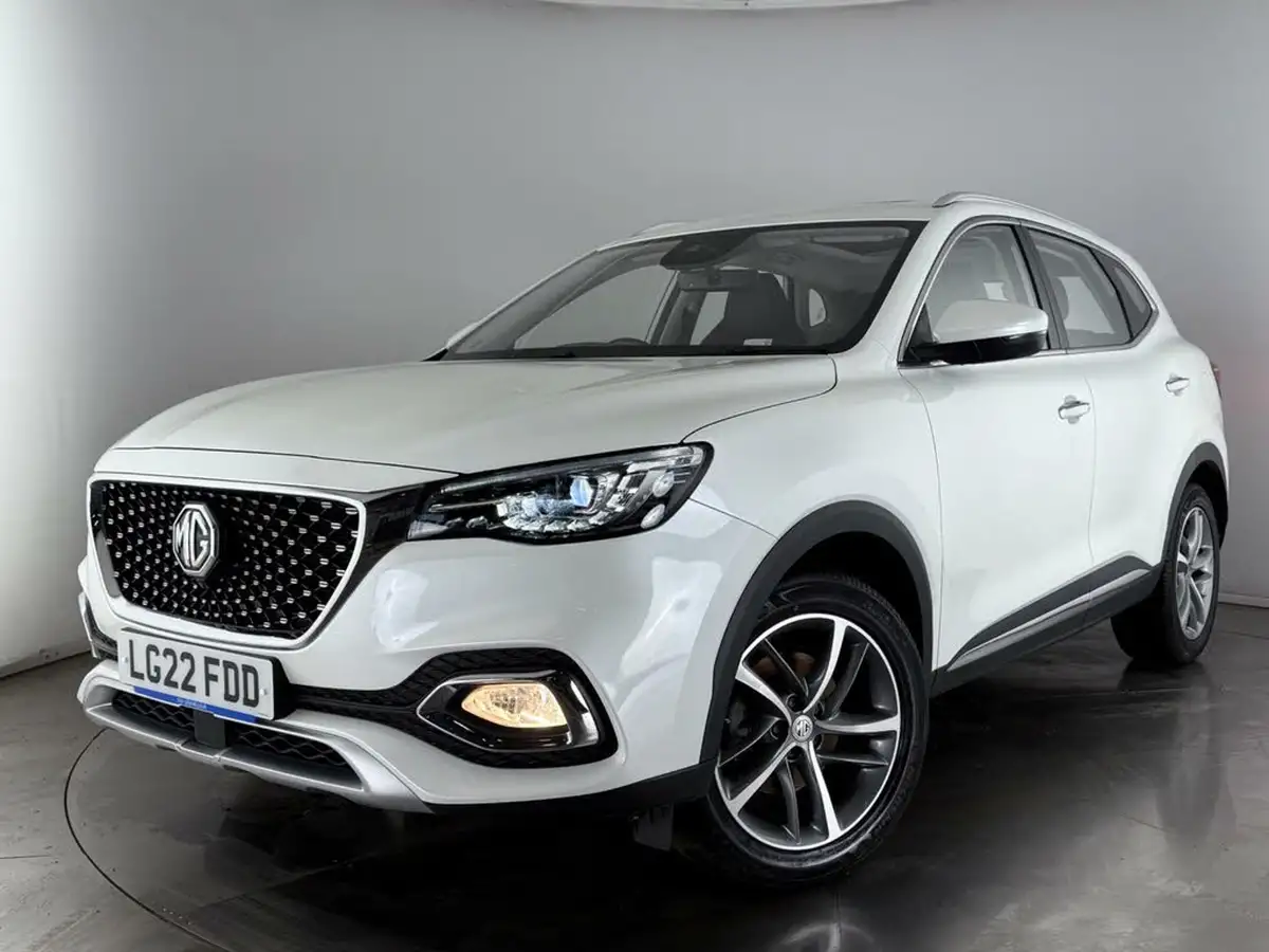 2022-mg-hs-15t-gdi-exclusive-162ps-big-44