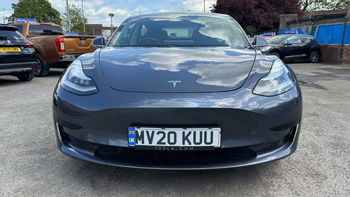 2020-tesla-model-3-e-standard-plus-big-32