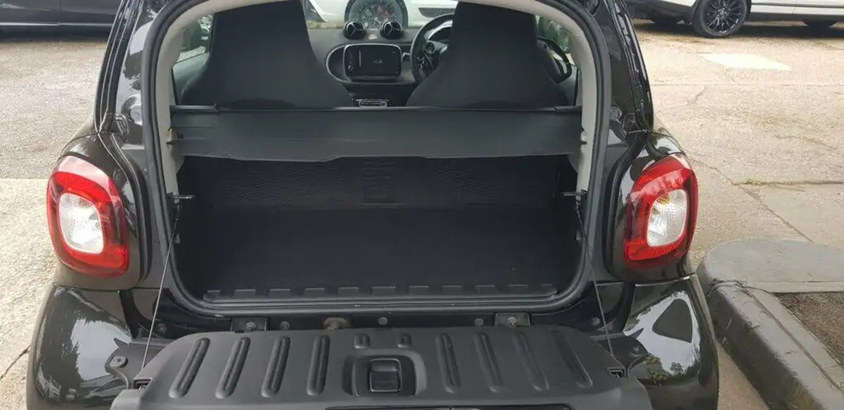 2019-smart-fortwo-10-urban-shadow-edition-big-6