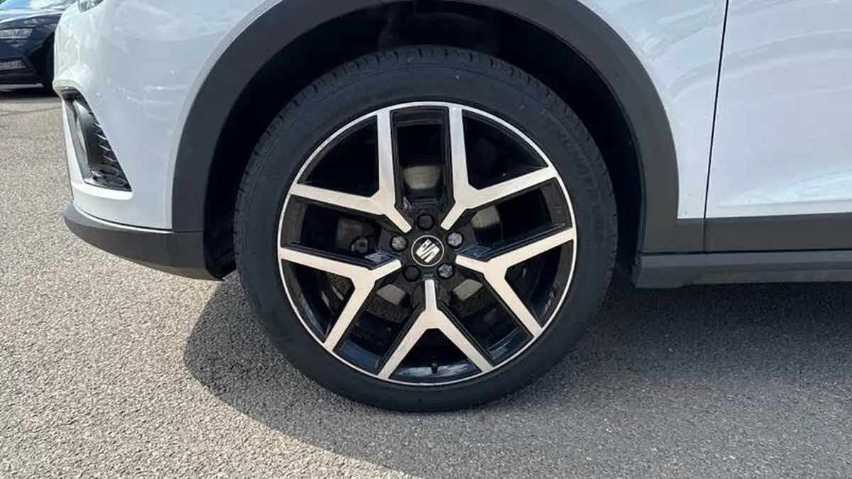 2019-seat-arona-10-tsi-fr-sport-ss-big-34